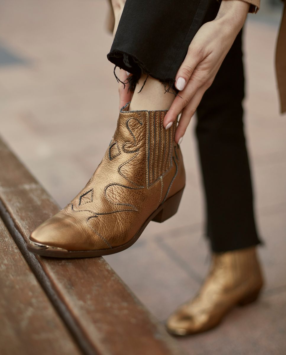 Botines Silvia Metal Gold - cuchy.es