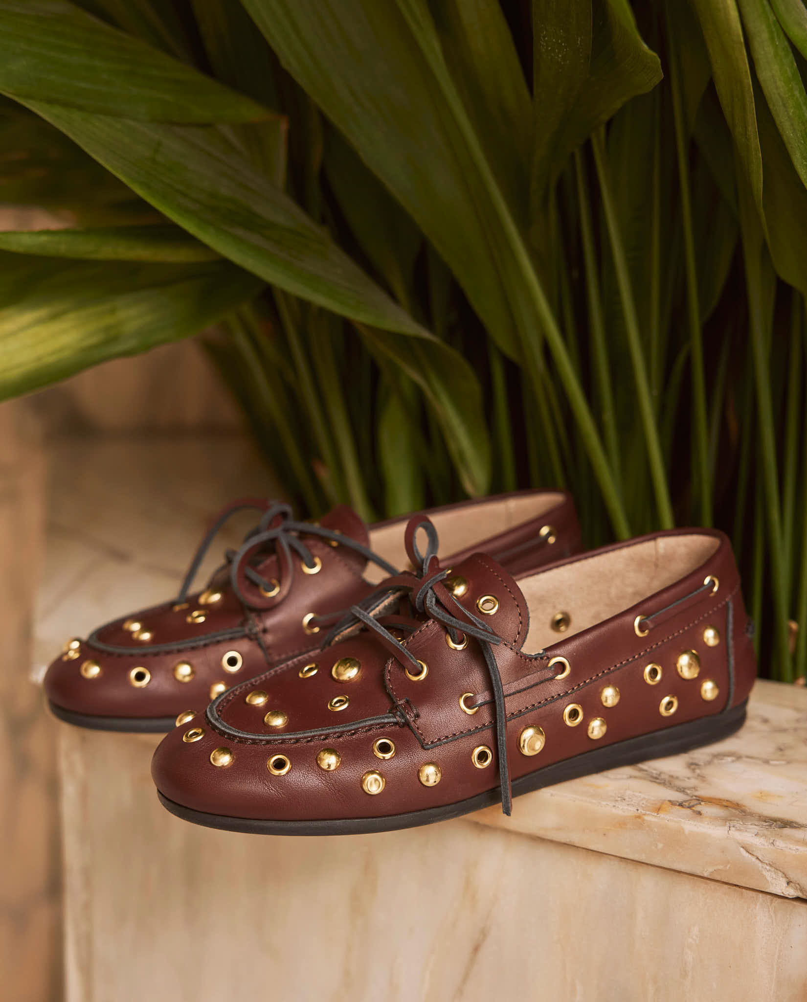 Mocasines Adele Burdeos oro 24k - cuchy.es