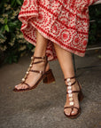 Sandalia de tacón Vesta Choco - cuchy.es