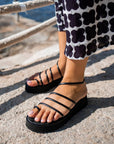 Sandalias Leah Plataforma Black - cuchy.es