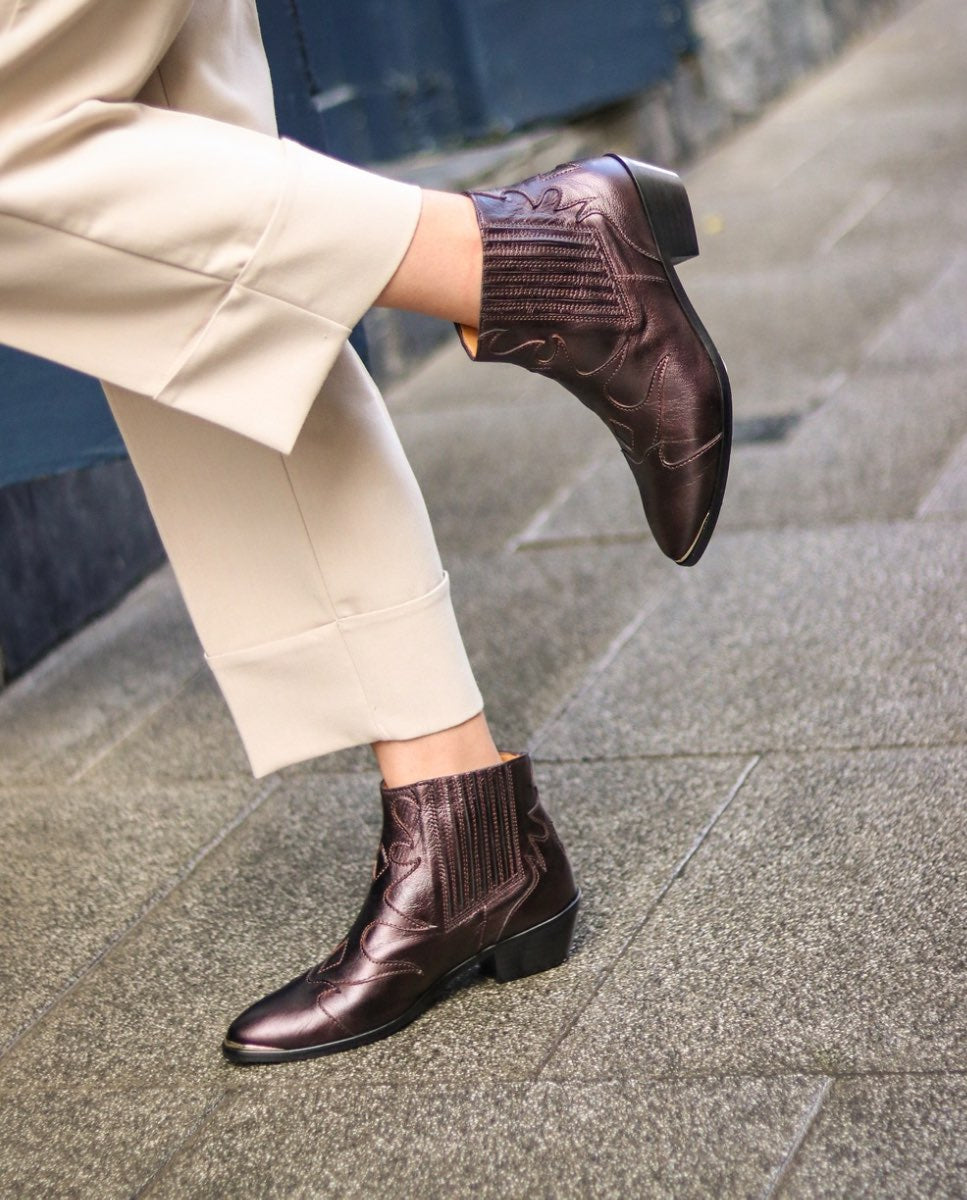 Botines Silvia Metal Burgundy