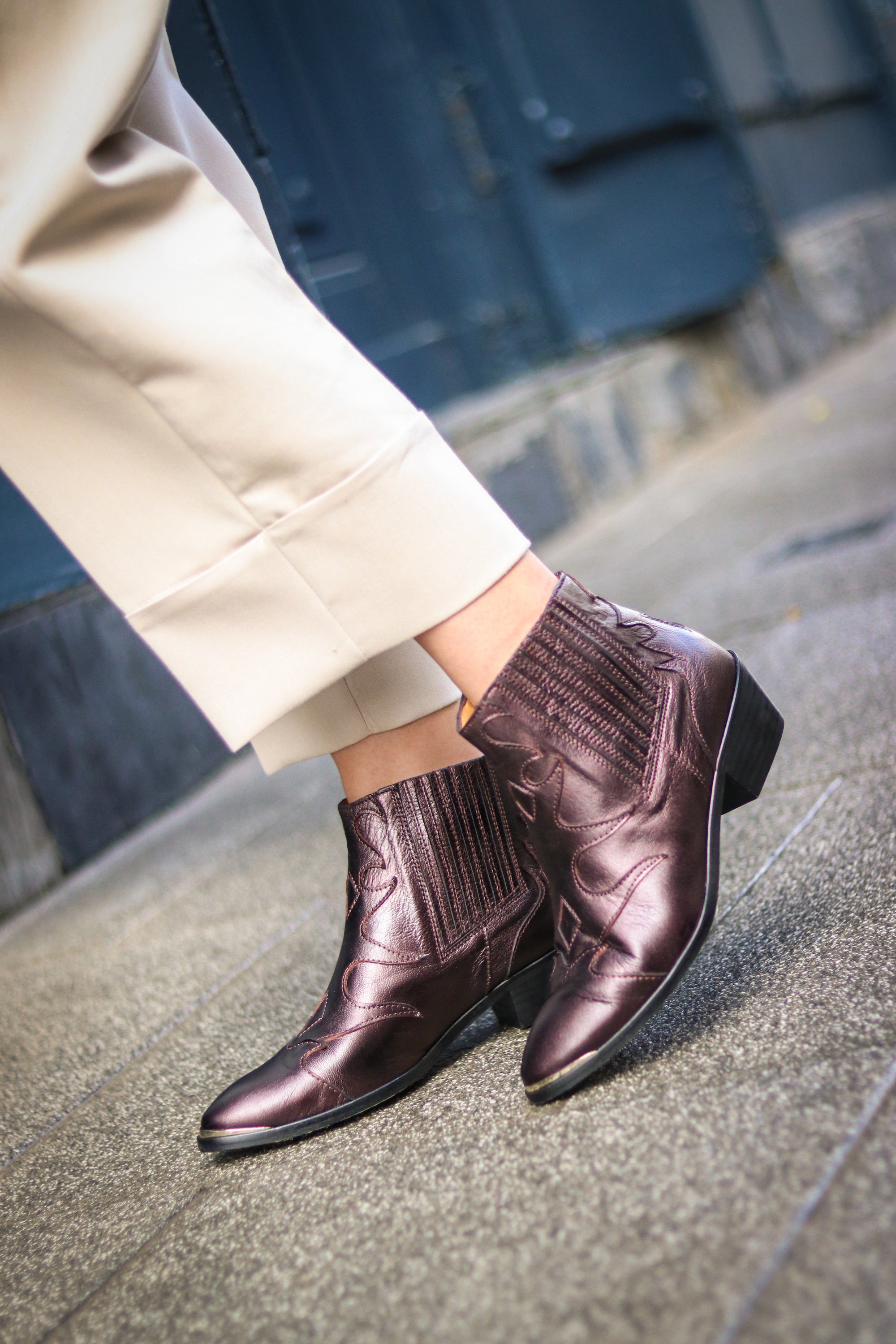 Botines Silvia Metal Burgundy