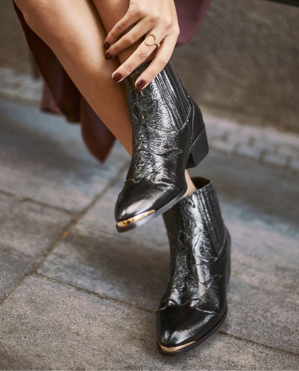 Botines Silvia Black Gloss - cuchy.es