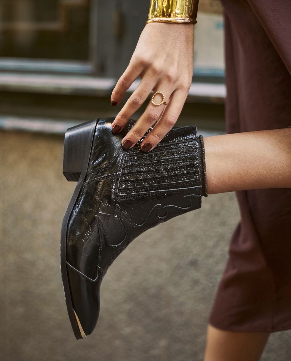Botines Silvia Black Gloss - cuchy.es
