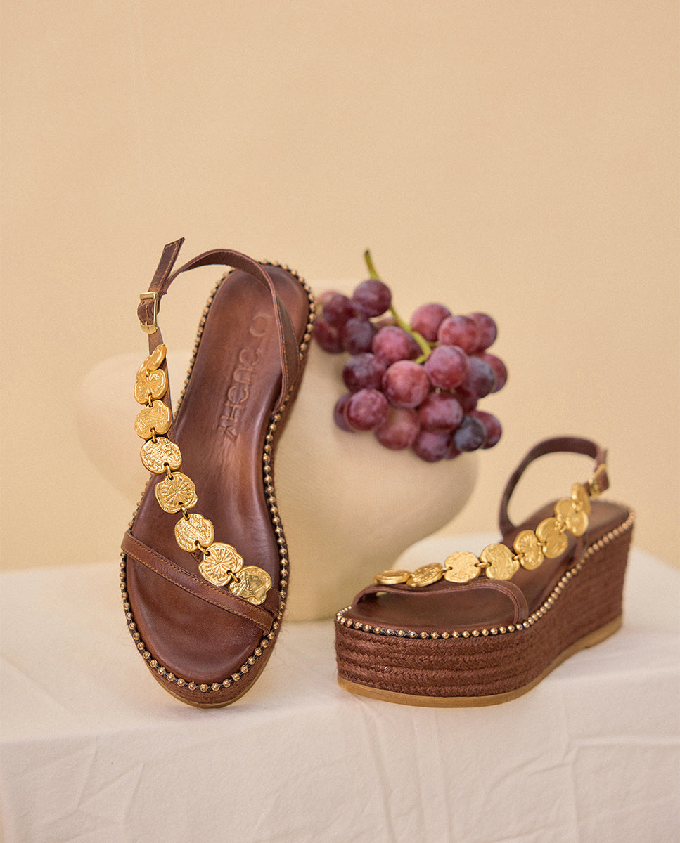 チュナ Enea Wedge 7 Choco Sandals – cuchy.es