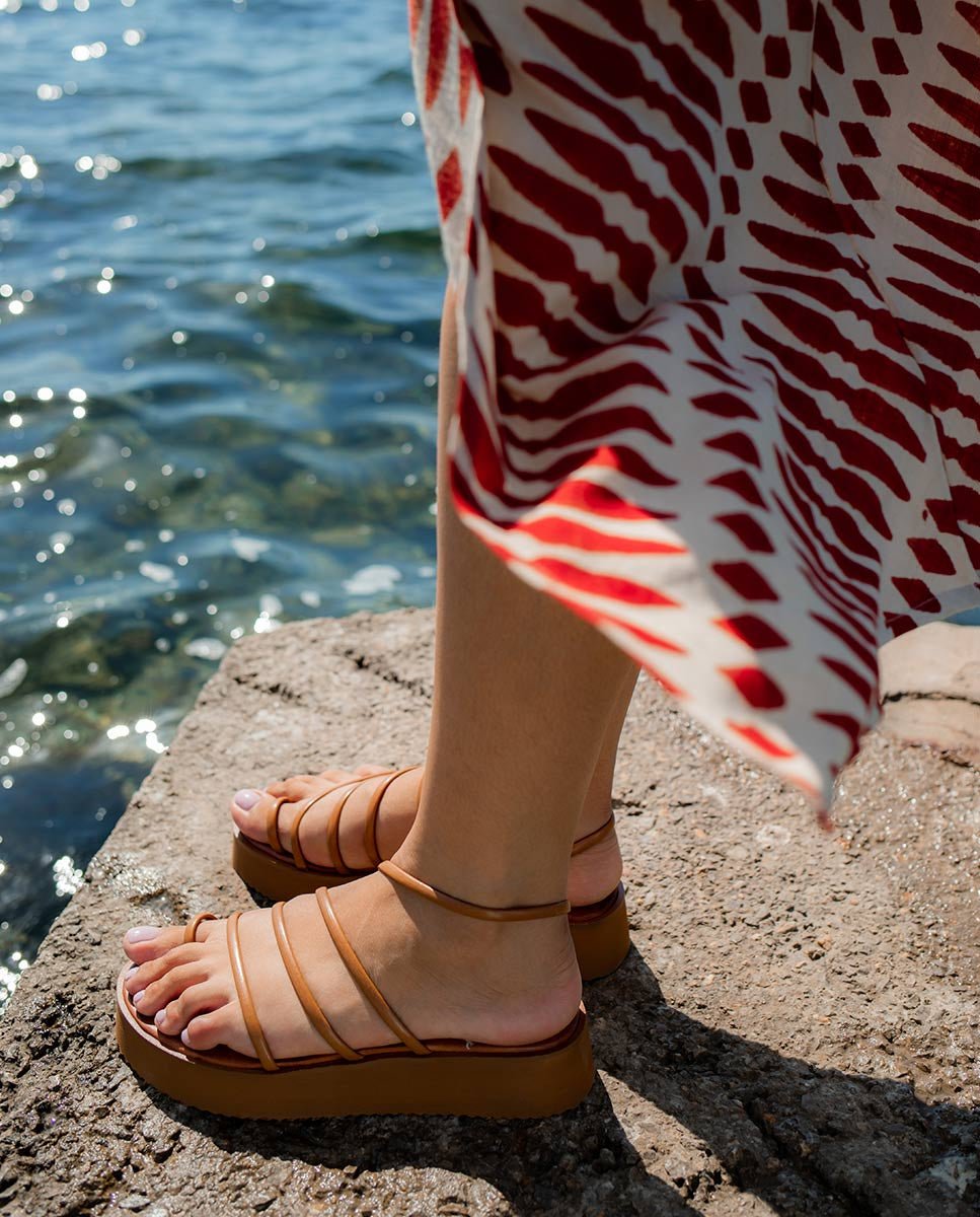 Sandalias Leah Plataforma Caramelo - cuchy.es
